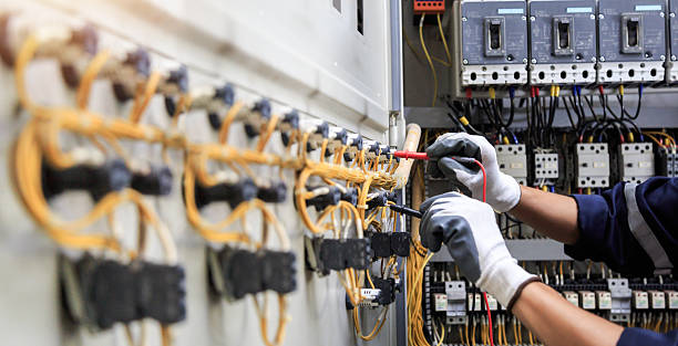 Professional Electrician technician working in Lehi, UT